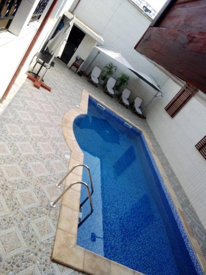 Gold Hotel Bafang Экстерьер фото