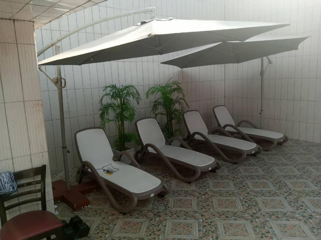Gold Hotel Bafang Экстерьер фото