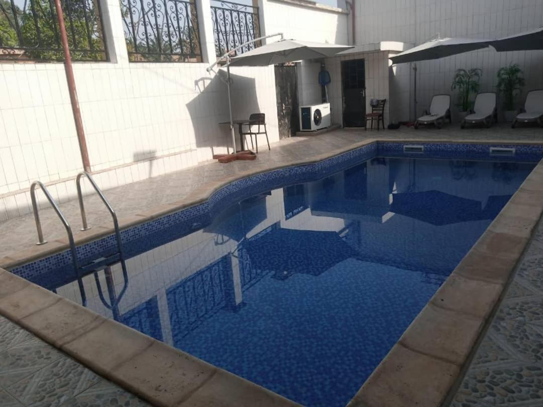Gold Hotel Bafang Экстерьер фото